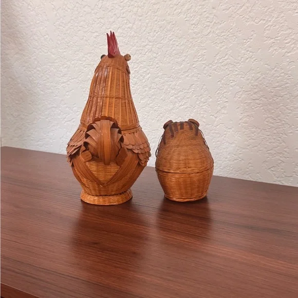 Vintage Woven Rooster and Lion Figurines solofficialkw.com